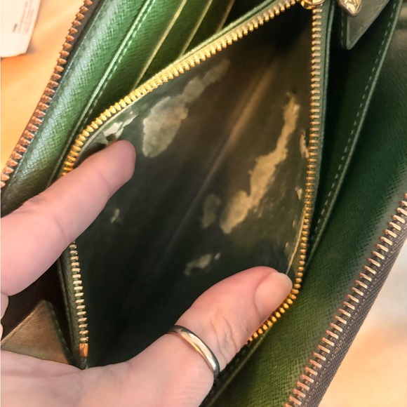 Louis Vuitton Limited Edition ‘Groom’ Green & Brown Monogram Zippy Organizer - Picture 13 of 16